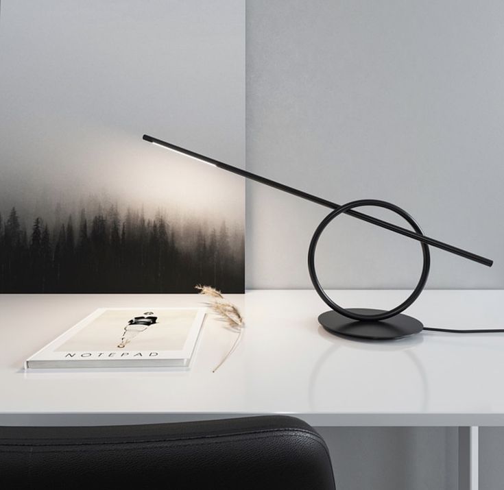 Modern Minimal Glow Lamp 🖤